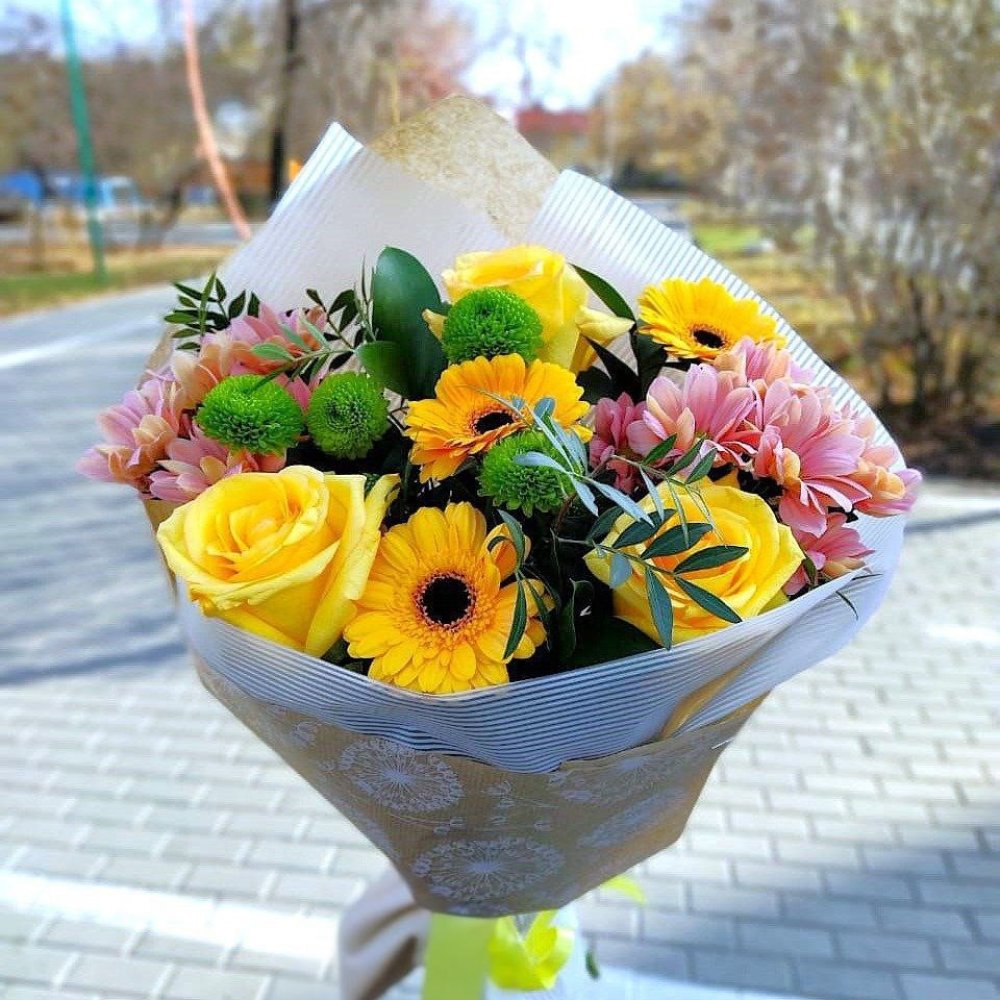 Букет цветов Солнечное Утро Букет цветов из: Розы, Герберы и Хризантемы